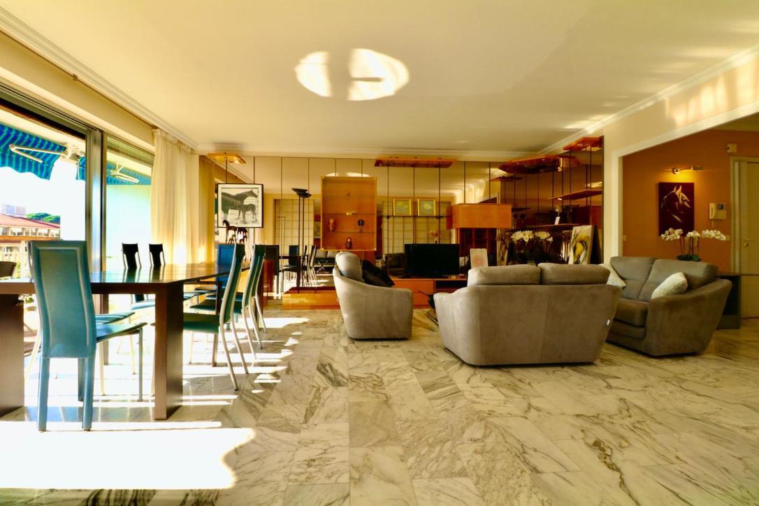 2, 3 And 4 Bedroom Sea View Forville Apartments 5 Mins From The Palais Канны Экстерьер фото