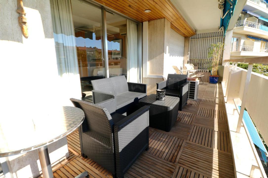 2, 3 And 4 Bedroom Sea View Forville Apartments 5 Mins From The Palais Канны Экстерьер фото