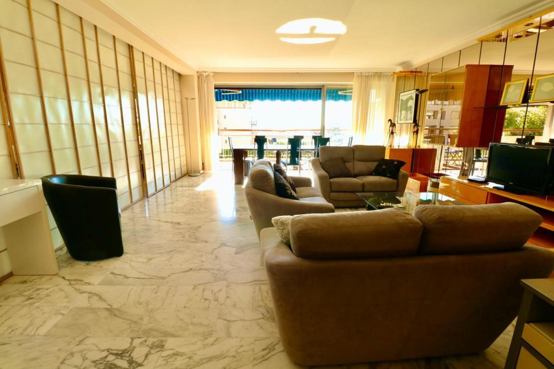 2, 3 And 4 Bedroom Sea View Forville Apartments 5 Mins From The Palais Канны Экстерьер фото