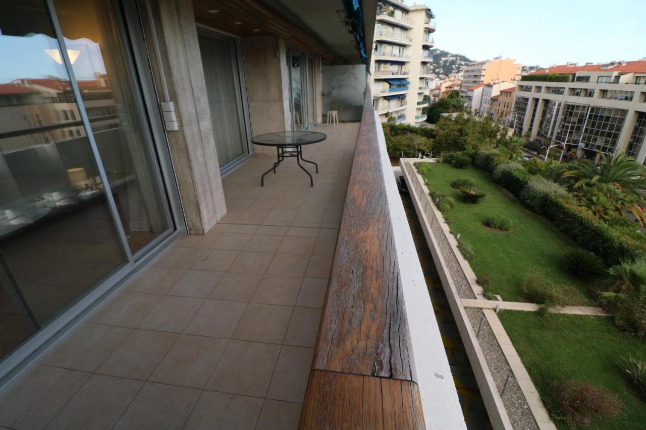 2, 3 And 4 Bedroom Sea View Forville Apartments 5 Mins From The Palais Канны Экстерьер фото